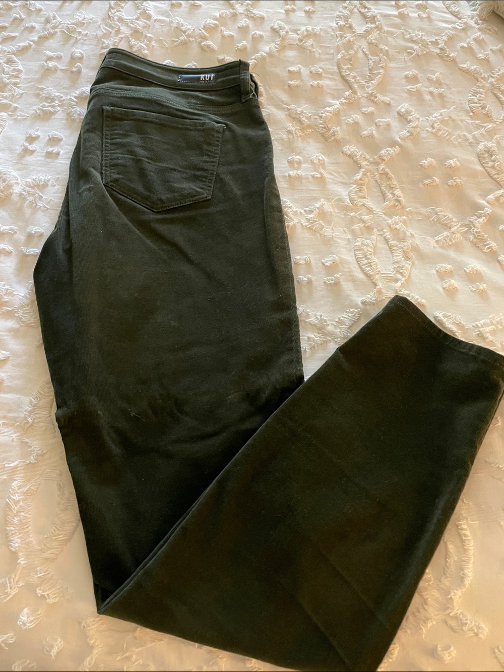 Kut from the Kloth Women’s Skinny Jeans in Black